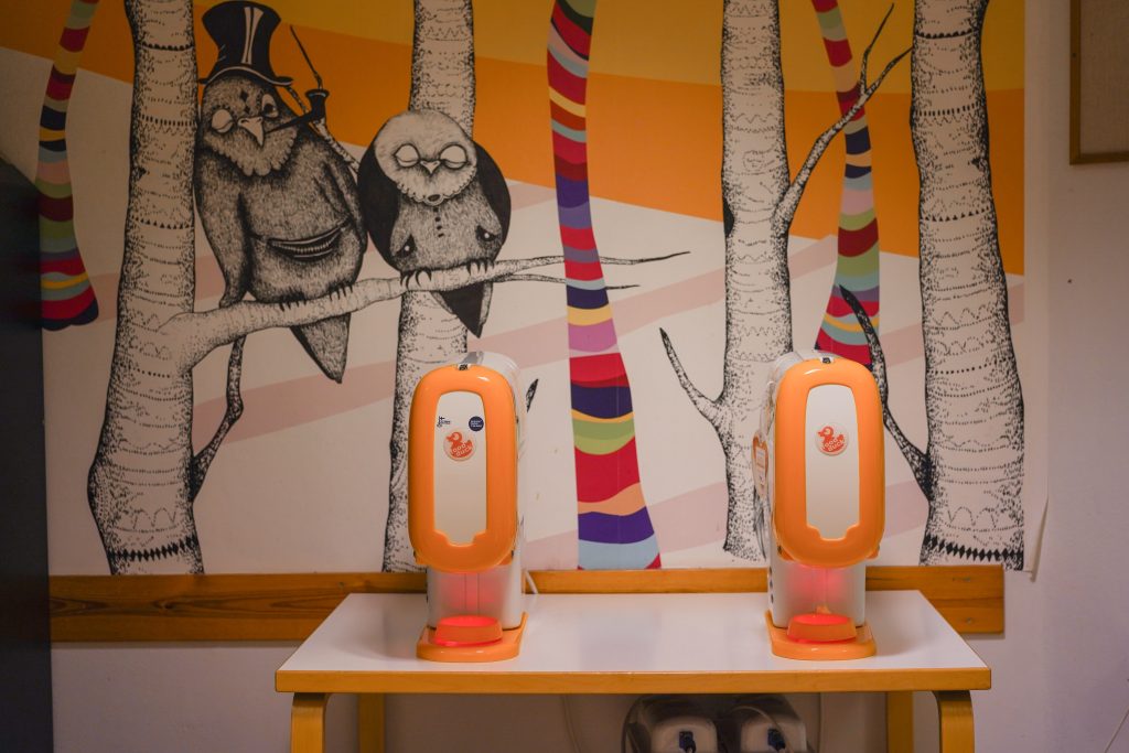 Pitkään jatkunut yhteistyö – mitä Cygnaeuksen koulussa ajatellaan leviteannostelijasta?